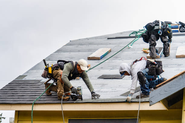 Professional Gutter Installation technician working in Saunderstown, RI